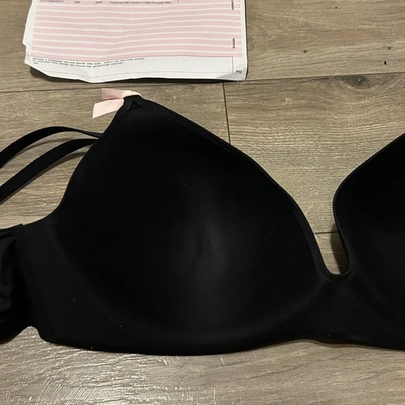 NWT Victoria's Secret Black Strappy Bra 38DD - Picture 13 of 16